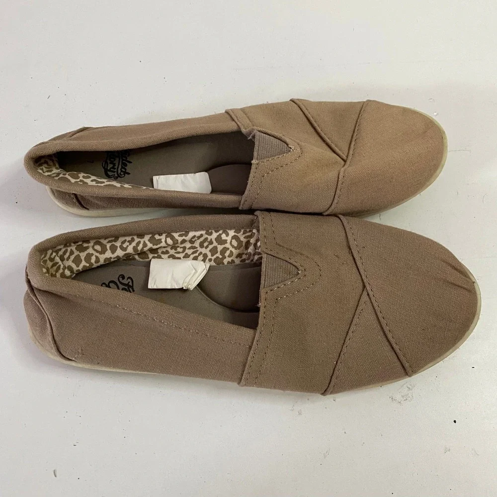 Faded Glory Slip On Canvas Flats‎ Women Size 7 Tan Leopard Print shoes